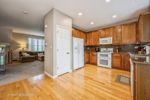 3134 Valley Falls St, Elgin, IL 60124 photo 10