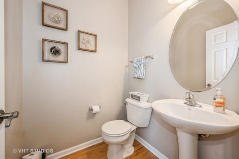 3134 Valley Falls St, Elgin, IL 60124 photo 16