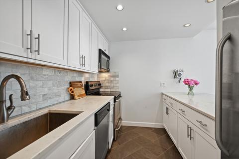 30 E Huron St #1509, Chicago, IL 60611 photo 6