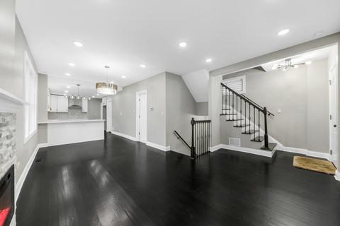 7231 S Artesian Ave, Chicago, IL 60629 photo 4