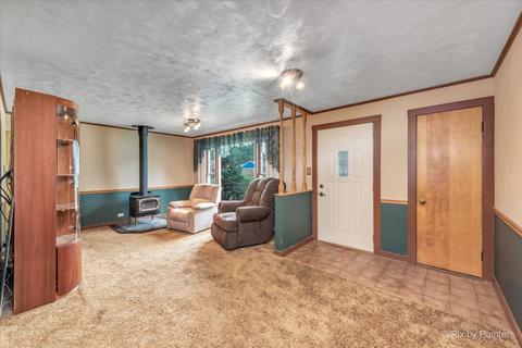 1102 Carr St, Elgin, IL 60123 photo 8