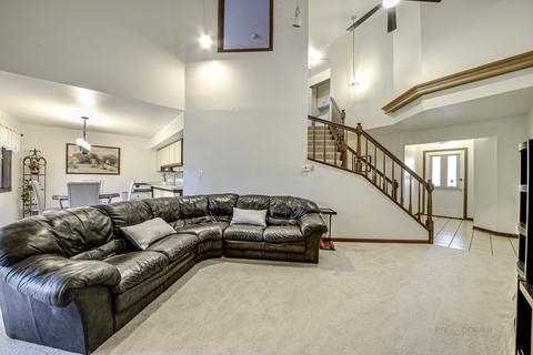 1634 Pebble Beach Dr, Hoffman Estates, IL 60169 photo 12