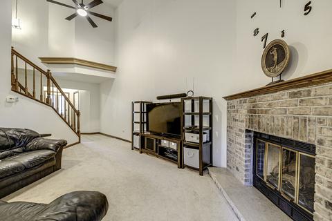 1634 Pebble Beach Dr, Hoffman Estates, IL 60169 photo 11