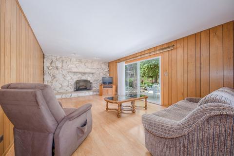 8436 Clynderven Rd, Burr Ridge, IL 60527 photo 9