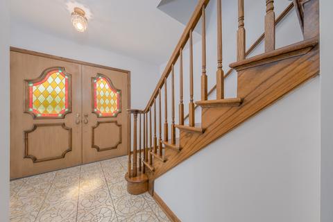 8436 Clynderven Rd, Burr Ridge, IL 60527 photo 5