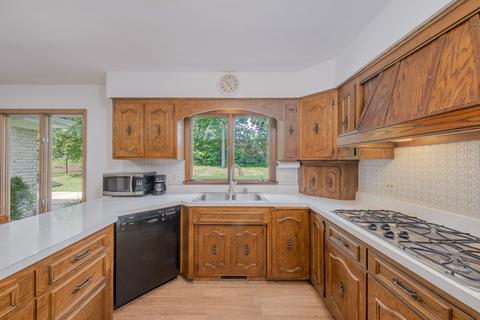 8436 Clynderven Rd, Burr Ridge, IL 60527 photo 14