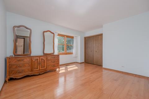 8436 Clynderven Rd, Burr Ridge, IL 60527 photo 22
