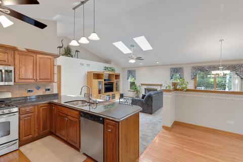 28489 Wagon Trail Ct, Lakemoor, IL 60051 photo 12