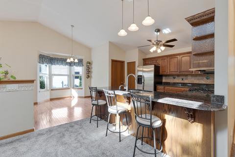 28489 Wagon Trail Ct, Lakemoor, IL 60051 photo 8