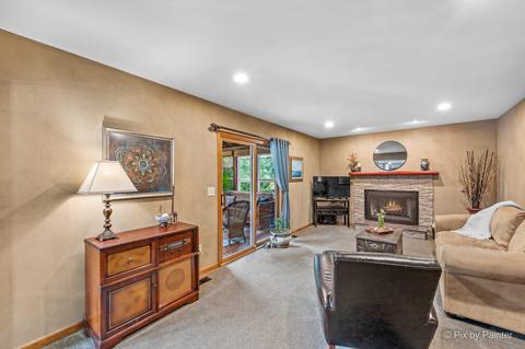 625 Maple Ave, Elburn, IL 60119 photo 8
