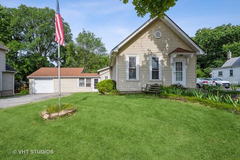 32 Leonard St, Elgin, IL 60123 photo 1