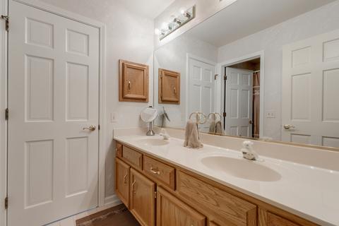 1220 Hawkins Ct, Bartlett, IL 60103 photo 21