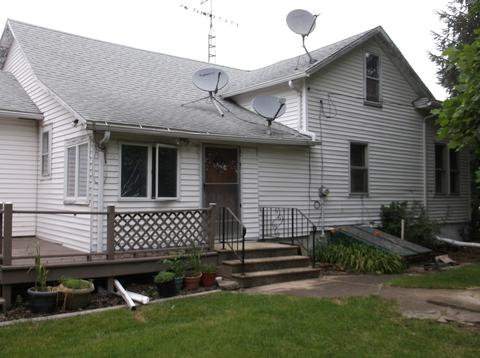 104 S Main St, Dover, IL 61323 photo 4