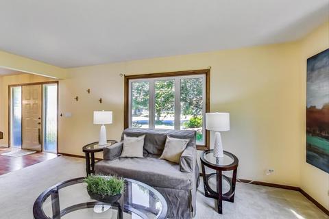 230 Old Forge Rd, Elgin, IL 60123 photo 3