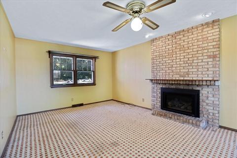 2002 E Washington St, Bloomington, IL 61701 photo 11