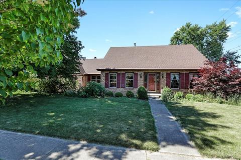 2002 E Washington St, Bloomington, IL 61701 photo 2