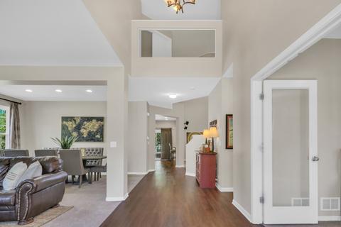 687 Aster Dr, Gurnee, IL 60031 photo 5