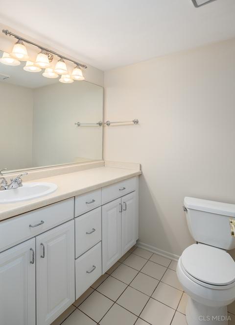 114 Honeysuckle Ct #122, Rolling Meadows, IL 60008 photo 13