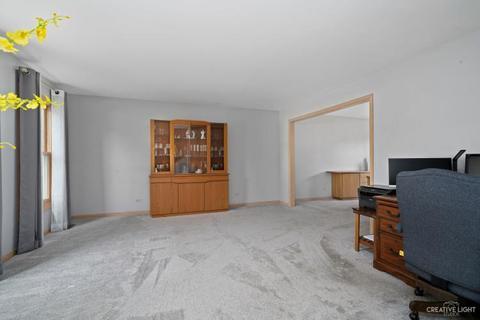 187 Wilcox Dr, Bartlett, IL 60103 photo 4