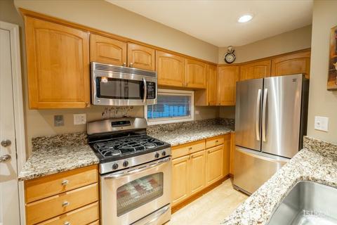 216 N Elm St, Itasca, IL 60143 photo 9