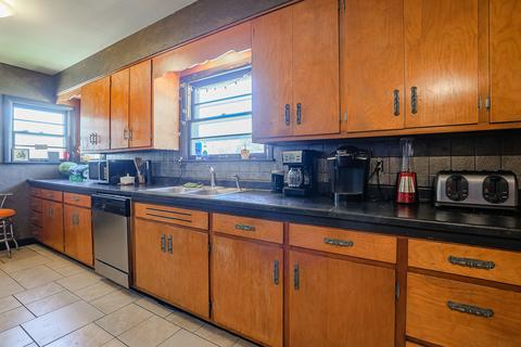 842 Morgan St, Elgin, IL 60123 photo 3
