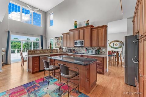 1110 Joseph Cir, Johnsburg, IL 60051 photo 29