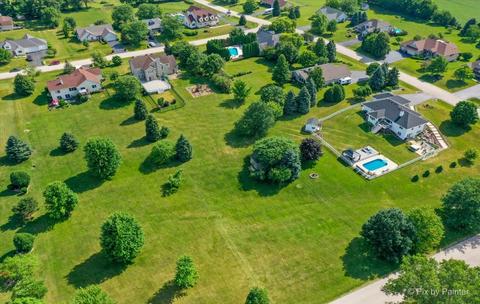 1110 Joseph Cir, Johnsburg, IL 60051 photo 18