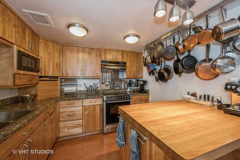 175 E Delaware Pl #4515, Chicago, IL 60611 photo 8