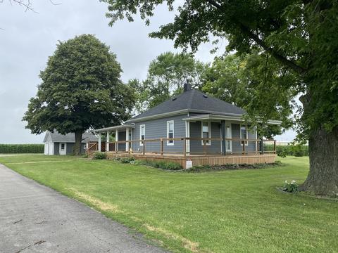 2937 E 3rd Rd, Lasalle, IL 61301 photo 1