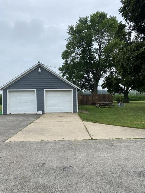 2937 E 3rd Rd, Lasalle, IL 61301 photo 4