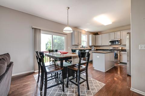 1585 Maureen Dr, Hoffman Estates, IL 60192 photo 13