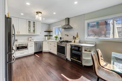 399 Illinois Blvd, Hoffman Estates, IL 60169 photo 2