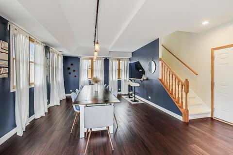 399 Illinois Blvd, Hoffman Estates, IL 60169 photo 12