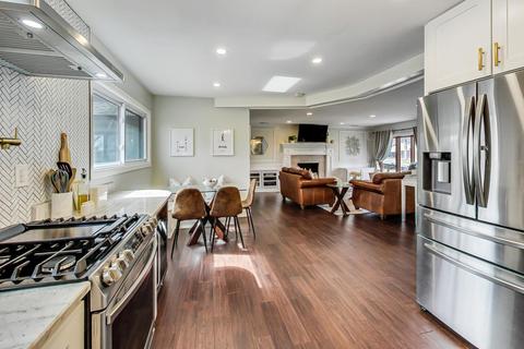 399 Illinois Blvd, Hoffman Estates, IL 60169 photo 9