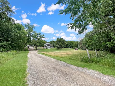8932 E Felts Rd, Davis, IL 61019 photo 2