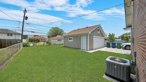 7715 S 78th Ct, Bridgeview, IL 60455 photo 4