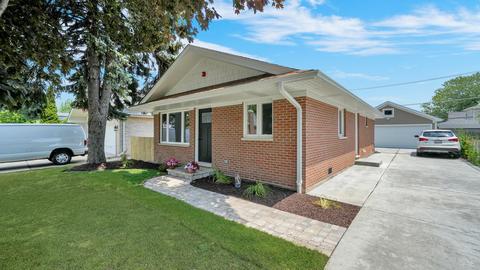 7715 S 78th Ct, Bridgeview, IL 60455 photo 2
