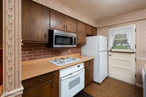 910 Emerald Dr, Naperville, IL 60540 photo 8