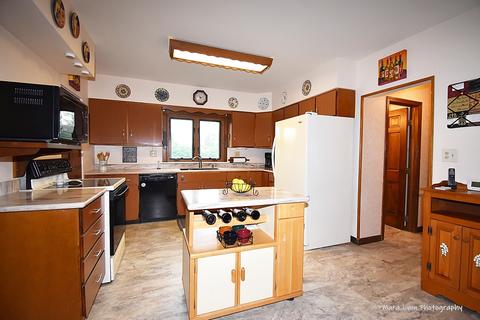 1250 Mettel Rd, Aurora, IL 60505 photo 18