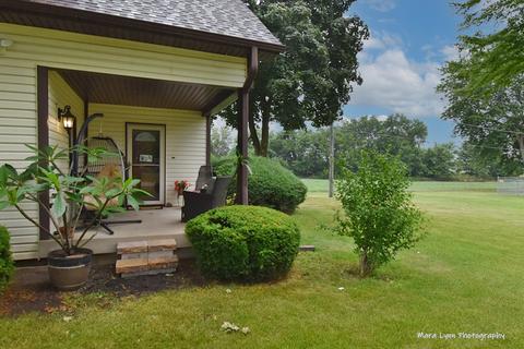 1250 Mettel Rd, Aurora, IL 60505 photo 3