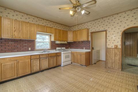204 E Diggins St, Harvard, IL 60033 photo 17