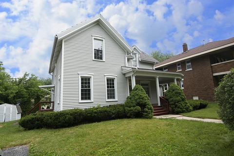 204 E Diggins St, Harvard, IL 60033 photo 2