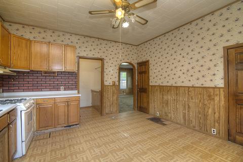 204 E Diggins St, Harvard, IL 60033 photo 18