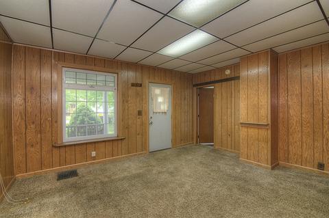 204 E Diggins St, Harvard, IL 60033 photo 7