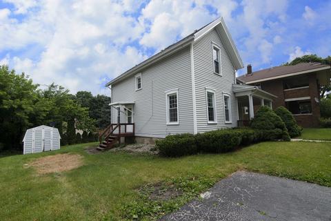 204 E Diggins St, Harvard, IL 60033 photo 4