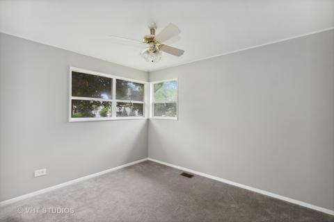 3605 Bobolink Ln, Rolling Meadows, IL 60008 photo 4