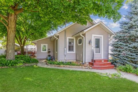 421 N Crotty Ave, Seneca, IL 61360 photo 1