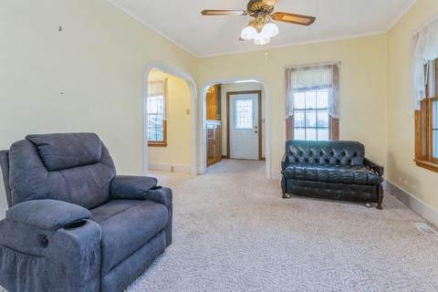 421 N Crotty Ave, Seneca, IL 61360 photo 3