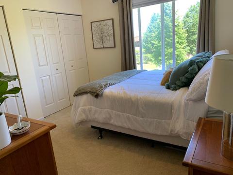1056 Delta Dr, Elgin, IL 60123 photo 17