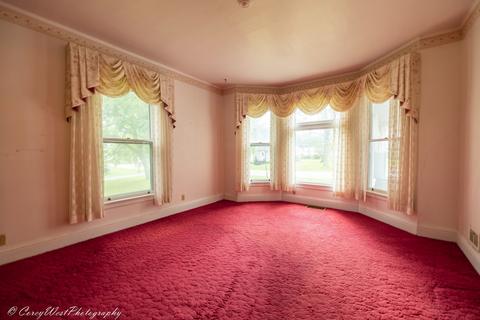414 Jackson St, Genoa, IL 60135 photo 8